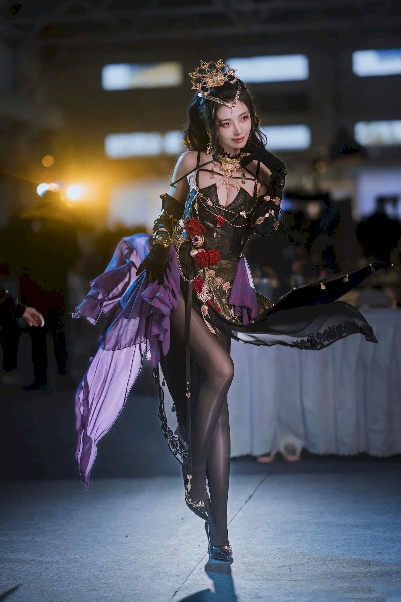 走路摇zly（角色扮演家、动漫博主）